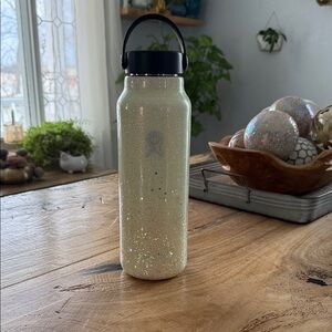 Custom Wrapped 40oz Widemouth Hydroflask (Cream Sparkles)